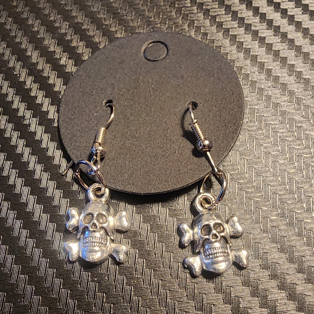 Skull & Crossbone Earrings